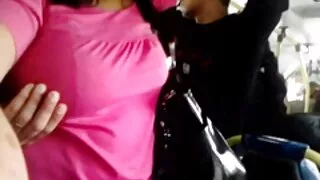 Beyaz arap pornoso Ergen Afrikalı bir kız paylaşmak