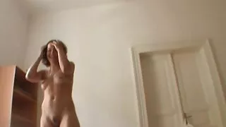 Seksi Kolombiyalı Ergen elbise ve arap olgun porn uzun saç